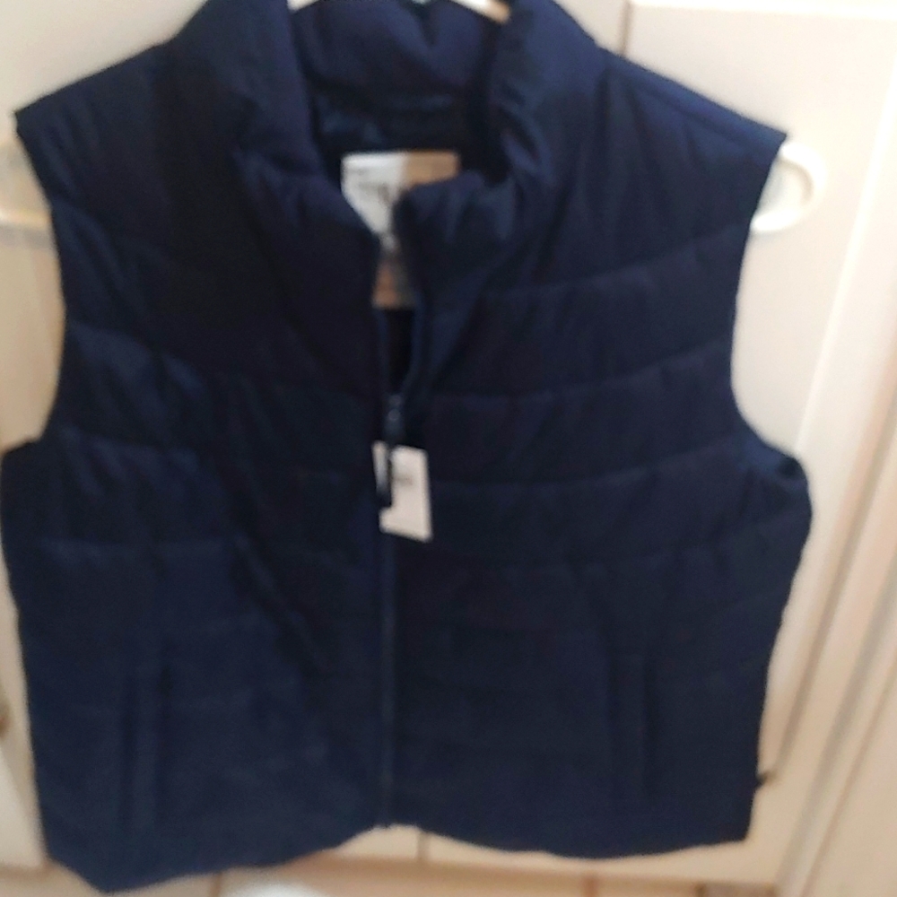 Gap Navy Puffer Vest